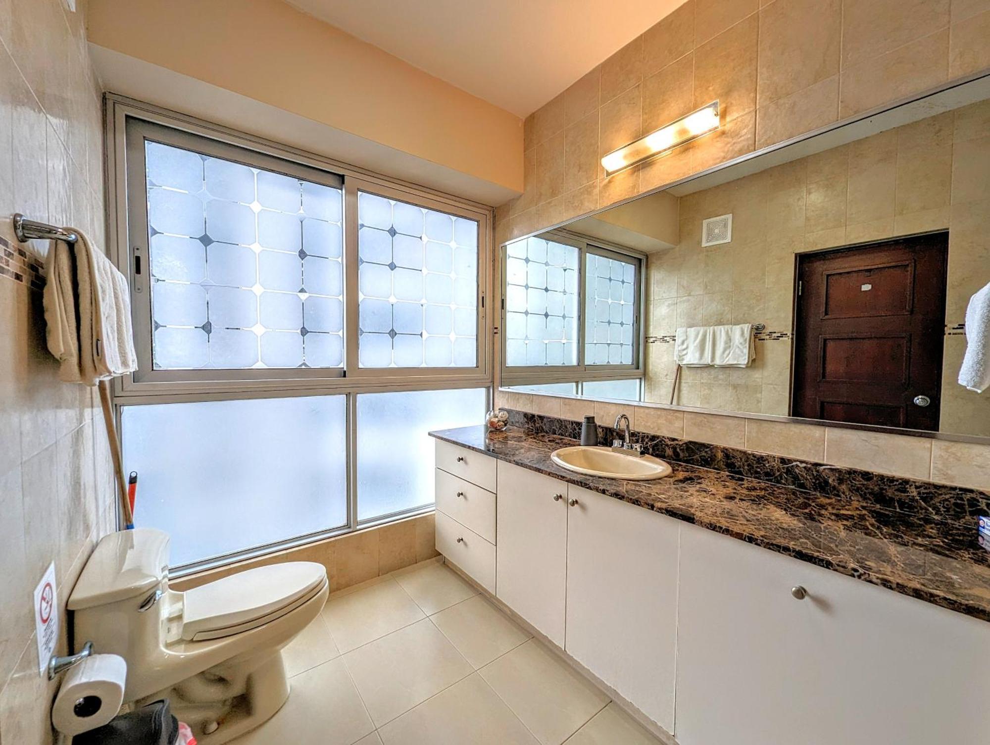 Apartamento Yc 2301-b L En Av Balboa *