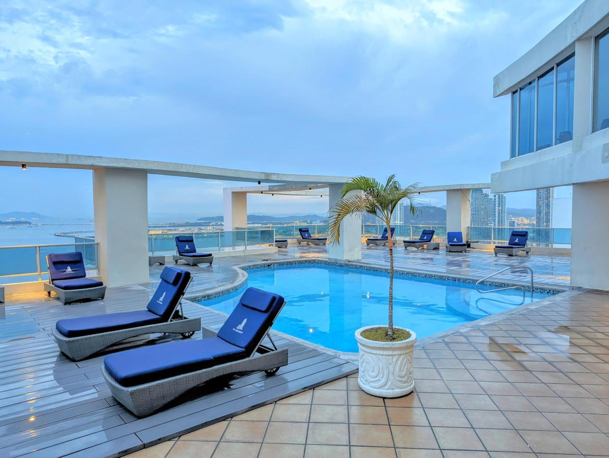 Apartamento Yc 2301-b L En Av Balboa Ciudad de Panamá